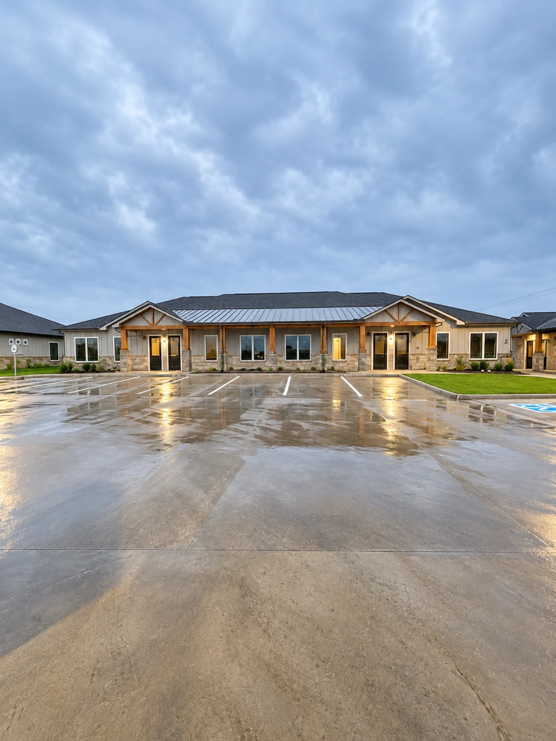 Covered individual suite entry at Traders Office Park